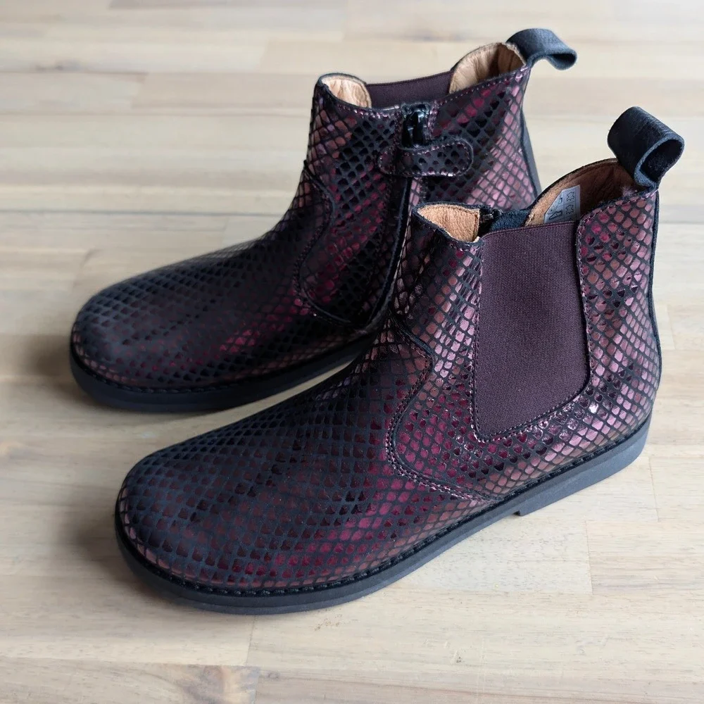 Froddo Girls Metallic Snake Embossed Chelsea Boots Side Zip Size 35 US 3-4 Youth